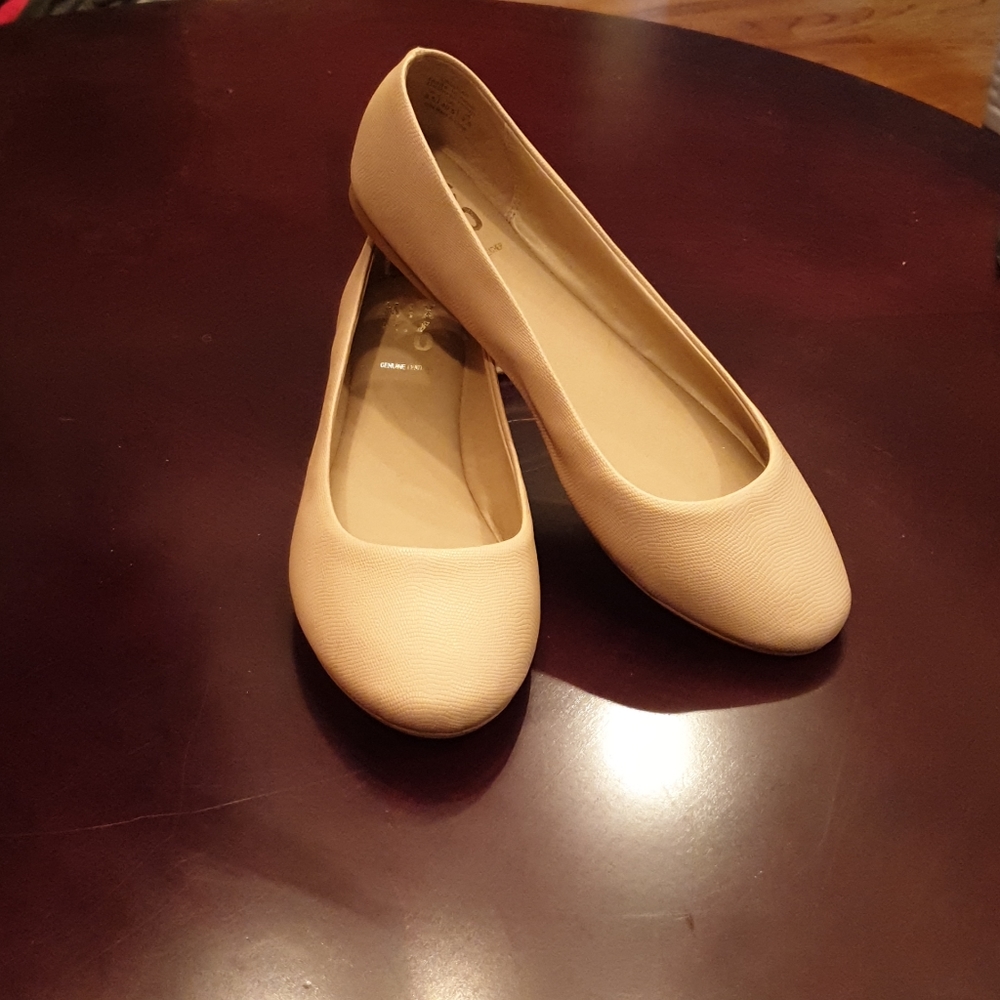 Nude Genuine Leather Flats